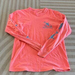 Mens medium Hawaii long sleeve pit 20.5 length 28